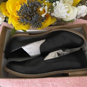 Women’s black loafers size 8